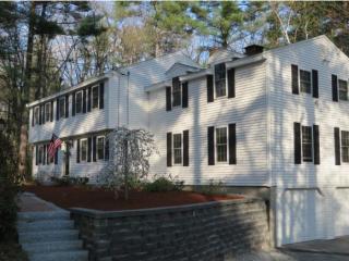 14 Simpson Rd, Windham, NH 03087-2216