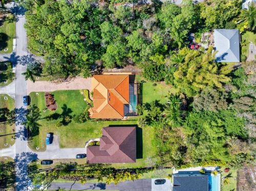 5071 Coral Wood Dr, Naples, FL 34119-1457