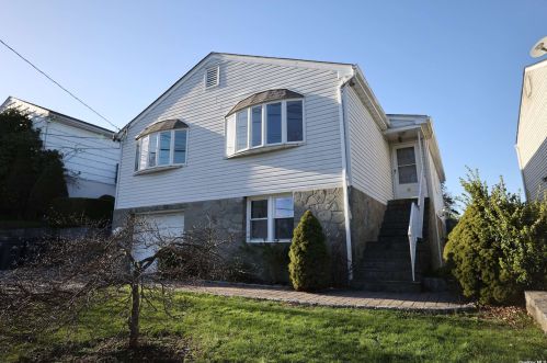 34 Gedney Way, White Plains NY  10605-2519 exterior