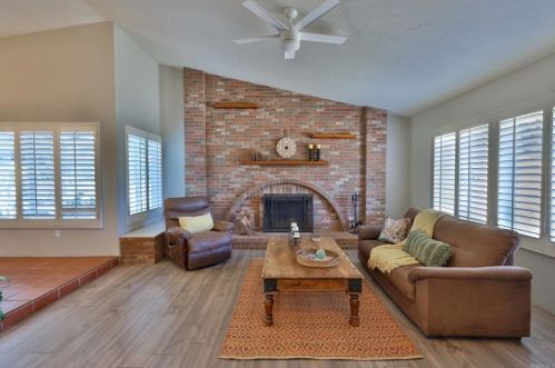 1124 Lostinda St, El Cajon CA  92019-3255 exterior