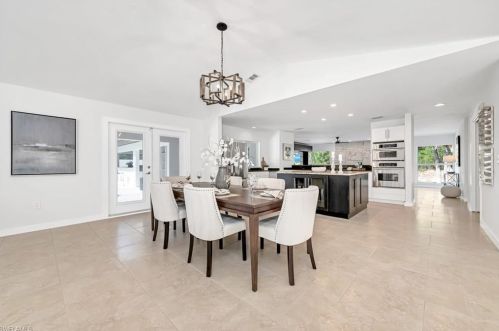 2500 County Barn Rd, Naples FL  34112-7416 exterior