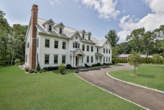14 Greenwood Ln, Westport, CT 06880-2805
