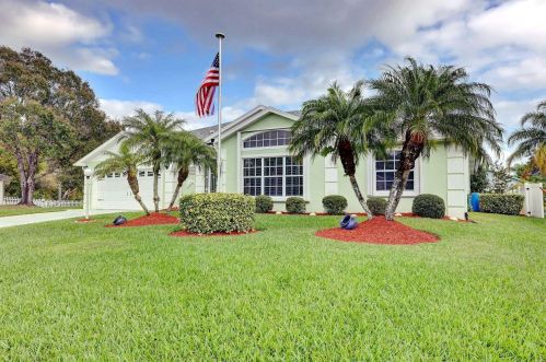 6808 Wadsworth Ter, Fort Pierce, FL 34952-8252