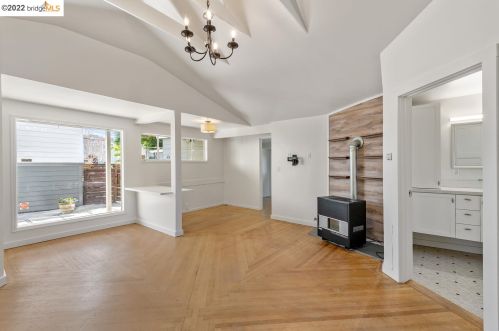 3012 Fulton St, Berkeley CA  94705-1805 exterior