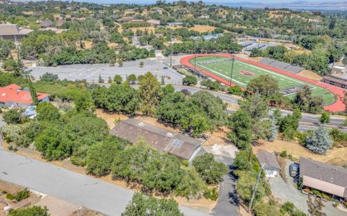 24985 Oneonta Dr, Los Altos, CA 94022-5115