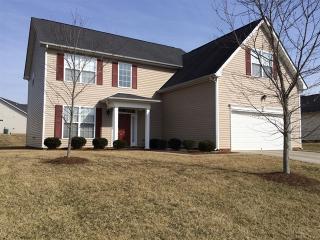 111 Eagle Point Ct, Kernersville NC  27284-6945 exterior