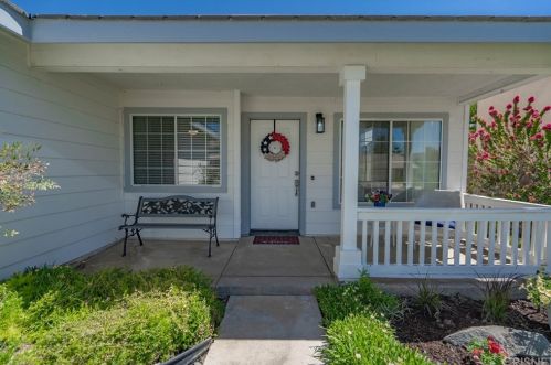 14433 Colorado Pl, Santa Clarita, CA 91387-6219