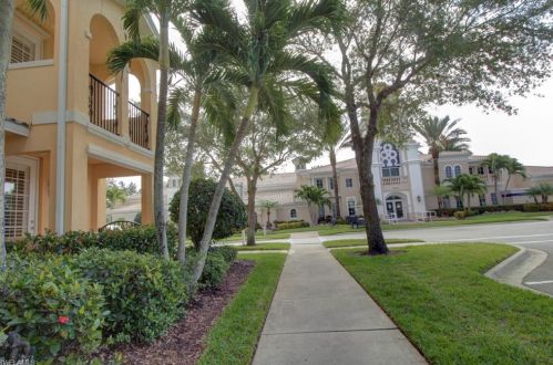 7881 Veronawalk Blvd, Naples, FL 34114-2617