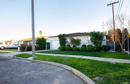 1214 129th Pl, Compton, CA 90222-1912