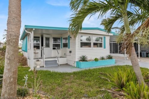 11321 Bayside Blvd, Fort Myers Beach, FL 33931-3148
