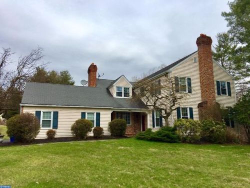 304 Oxford Ln, Ithan, PA 19085-1208