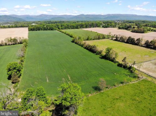 465 Readus Rd, Edinburg VA  22824-2917 exterior