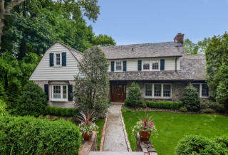 28 Ridgecrest, Scarsdale, NY 10583-2012