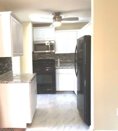 214 Cricket Ln, Woodbridge, NJ 07095-1513