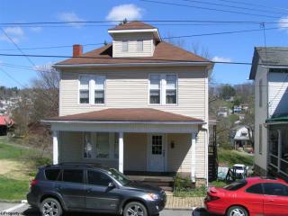 221 Beech St, Haymond, WV 26354-1833