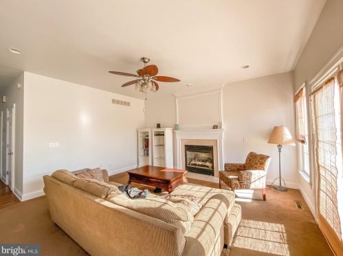 319 Ridgewood Dr, Camden-Wy, DE 19934-2393