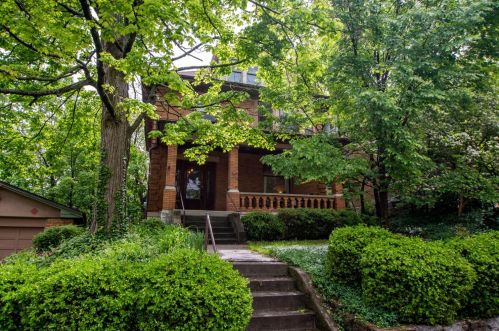 3400 Bishop St, Cincinnati, OH 45220-1831