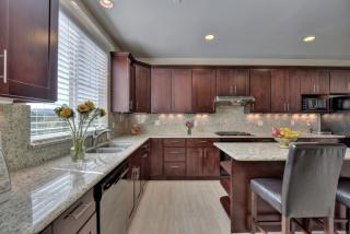 7062 Mariposa Ln, Pleasanton CA  94568-2569 exterior