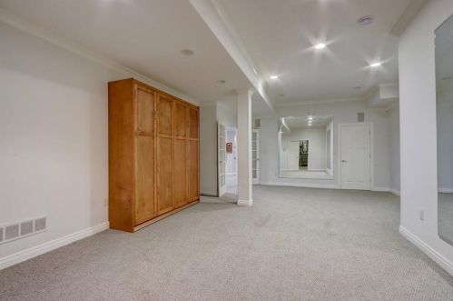 917 Evergreen Cir, Chenequa WI  53029-8636 exterior