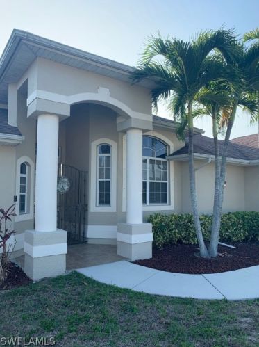 2716 17th Pl, Cape Coral, FL 33904-3214