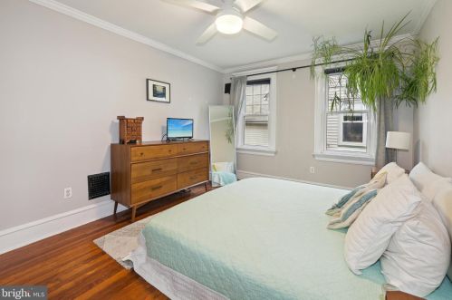 261 Crestmont Ter, Camden NJ  08108-1303 exterior