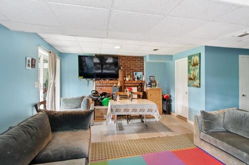 1 Jones Pl, White Plains NY  10606-2218 exterior