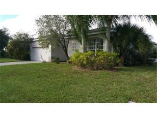 4907 Avon Ln, Sarasota, FL 34238-2756