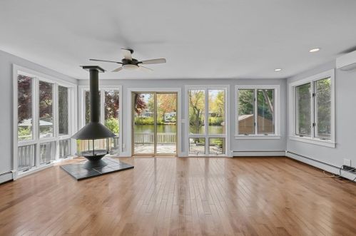 26 Pine Tree Rd, Coventry RI 02816-7001 exterior