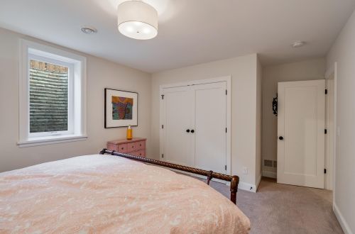 3917 Ewing Ave, Minneapolis MN 55410-1053 exterior