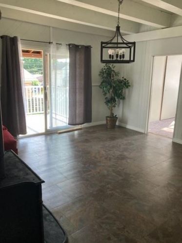 735 Indiana Ave, Glassport, PA 15045-1504