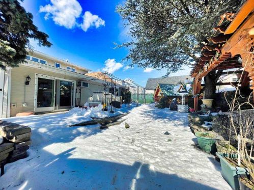 82 Whaley Ave, Bethpage NY  11714-5250 exterior