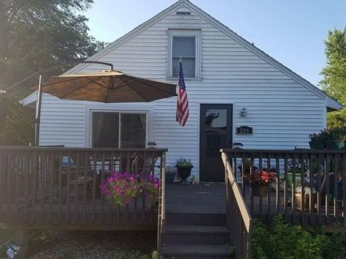 206 Vinton St, Covington, IA 52324-4716