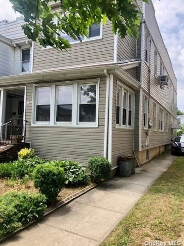 91-32 111th St, Jamaica, NY 11418-1638