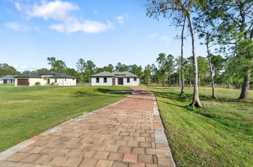3011 12th Ave, Naples FL  34120-3730 exterior