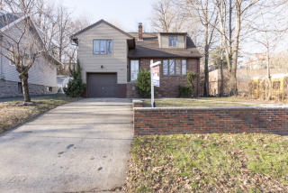 437 Shaler Blvd, Ridgefield, NJ 07657-2424