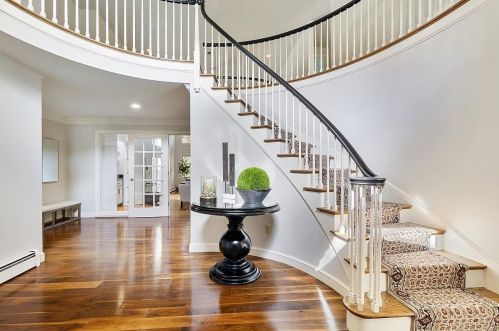 11 Stone Post Rd, Salem NH  03079-2245 exterior