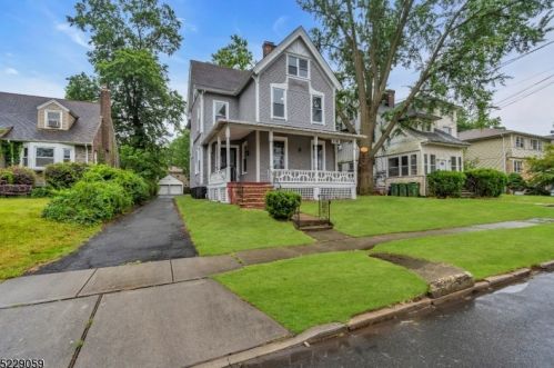 116 4th Ave, Roselle, NJ 07203-2057