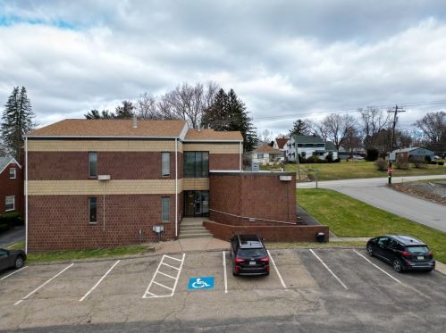 2644 Leechburg Rd, New Kensington, PA 15068-3087
