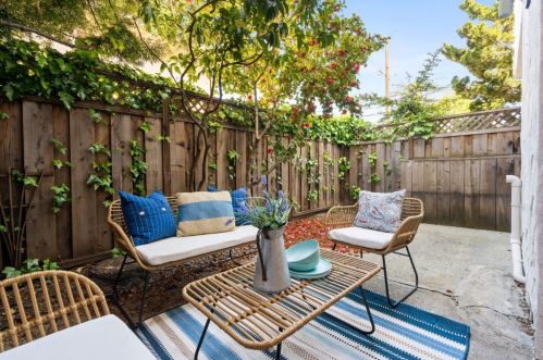 293 Bryant St, Palo Alto CA  94301-1406 exterior