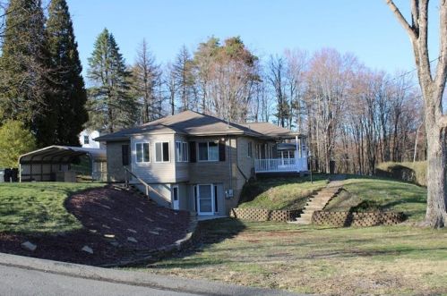 410 Patsy Dr, Gibsonia, PA 15044-8938