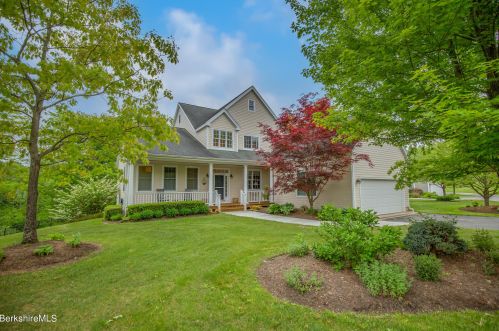 47 Fairwynds Dr, Lenox, MA 01240-2729