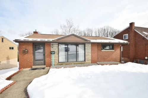 5009 Leona Dr, Pittsburgh, PA 15227-3621