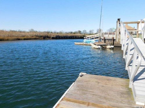 35 Seawane Rd, East Rockaway, NY 11518-2428