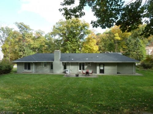 85 Fairmount Ave, Morristown NJ  07960-5093 exterior