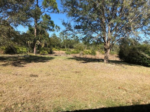 2131 28th St, Cape Coral, FL 33914-3953