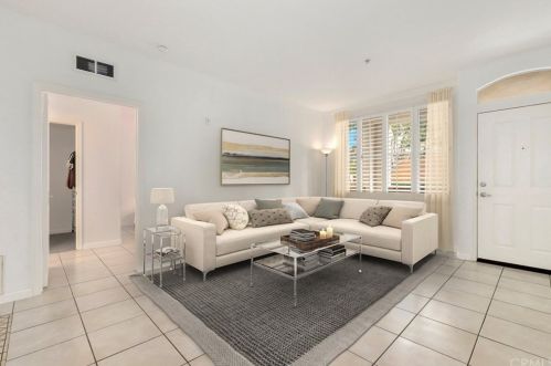 605 Solvay Aisle, Irvine CA  92606-0833 exterior