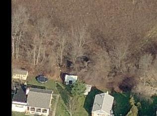10 Maple Ln, Hampton, NJ 08827-5403