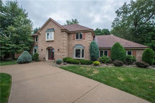 115 Lexington Dr, Canonsburg, PA 15317-3639