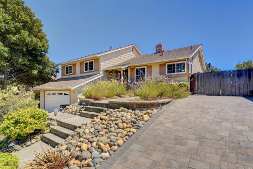 240 Raymond Dr, Benicia, CA 94510-2739