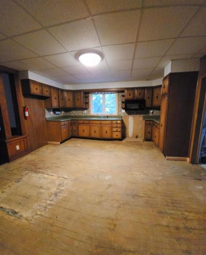 614 6th St, Cato WI  54230-9301 exterior